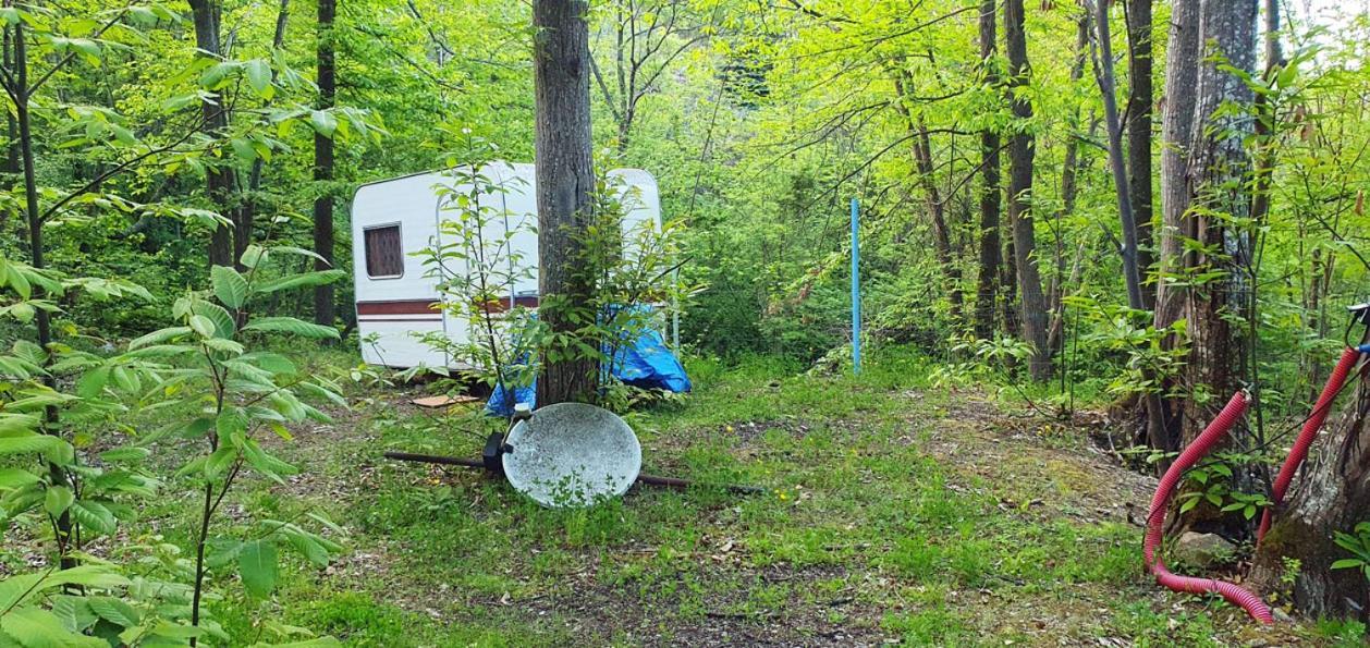 Camping Le P'Tit Bonheur Escaro Buitenkant foto