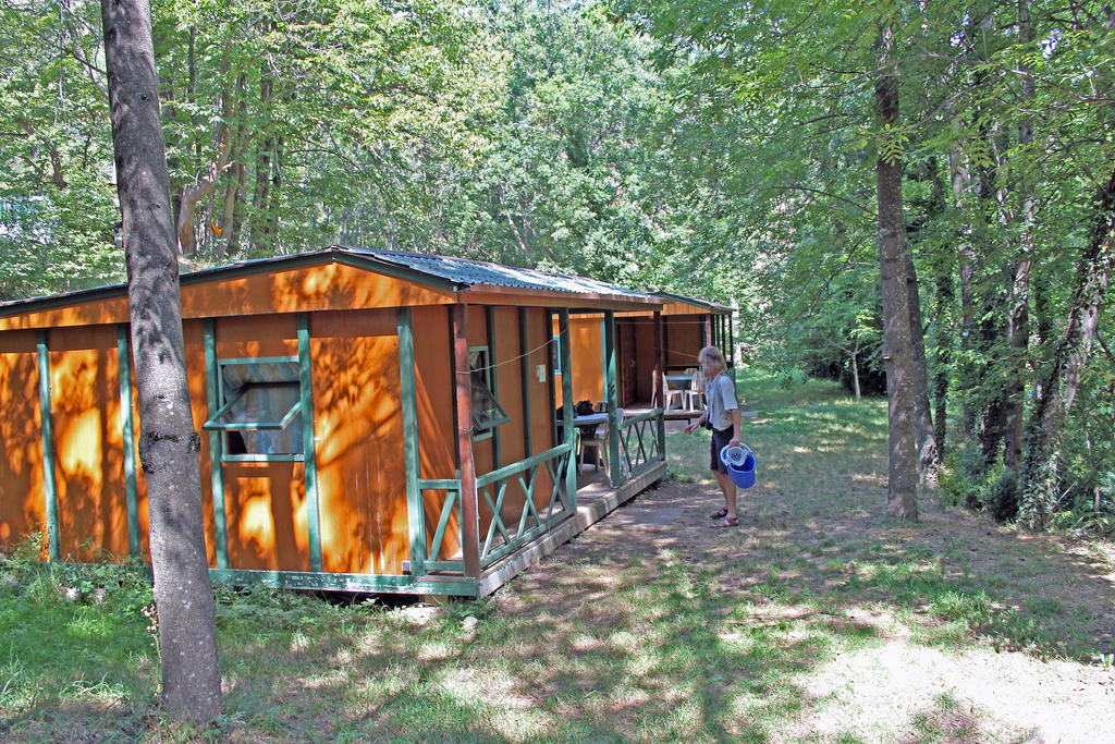 Camping Le P'Tit Bonheur Escaro Kamer foto