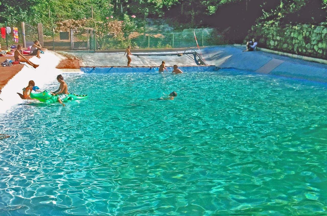Camping Le P'Tit Bonheur Escaro Buitenkant foto